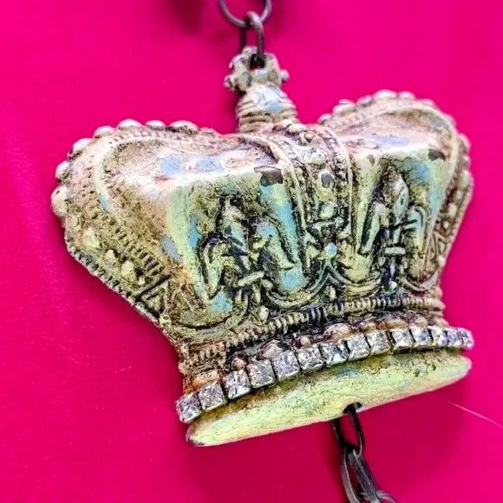 Vintage Bronze Crown Pendant Necklace Faux Turquoise Dangle Whimsigoth Royalcore - Picture 7 of 10